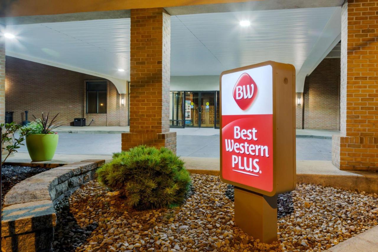 Western & Conference Center Hotel