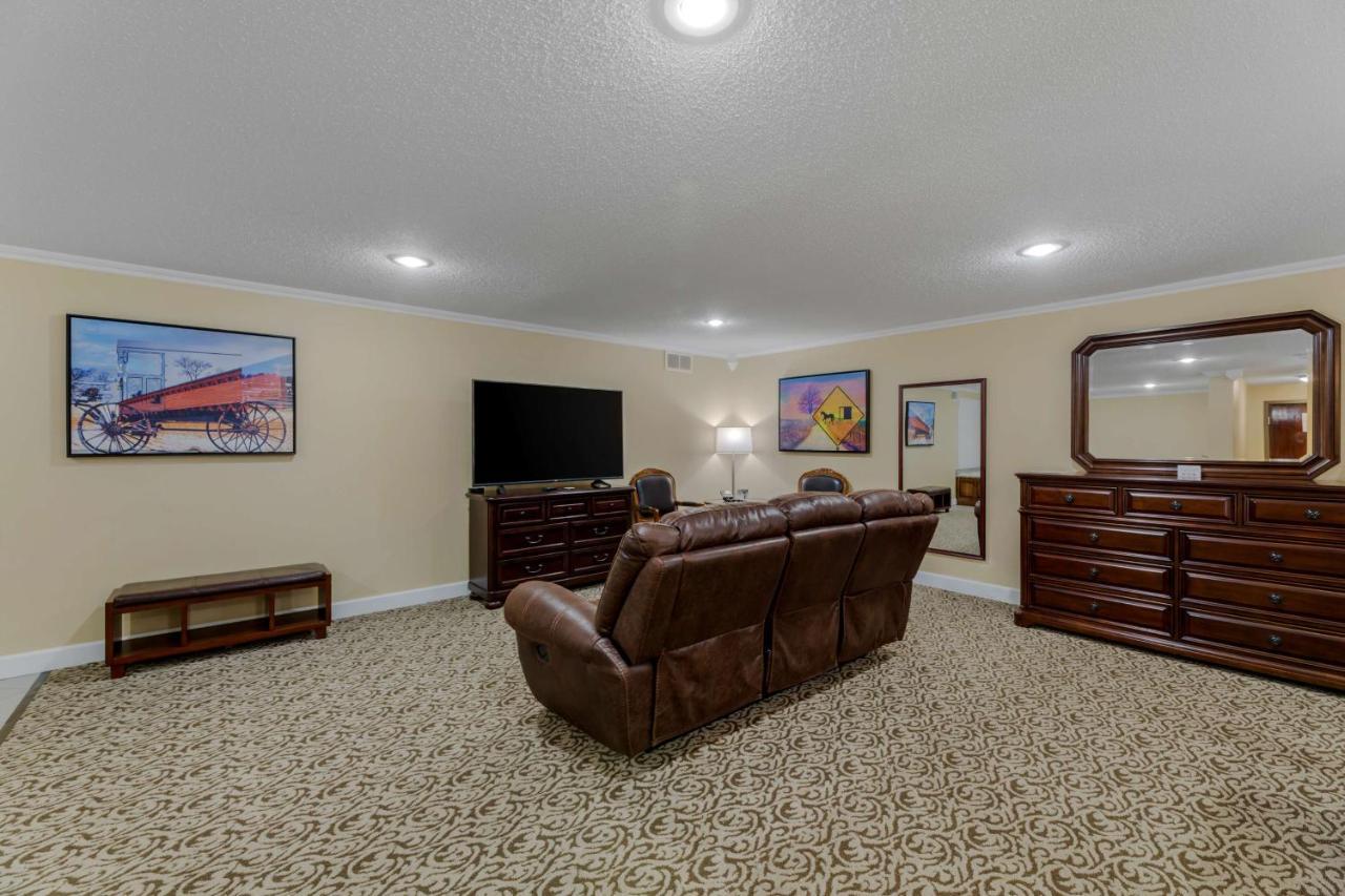 Hotel Western & Conference Center 4*