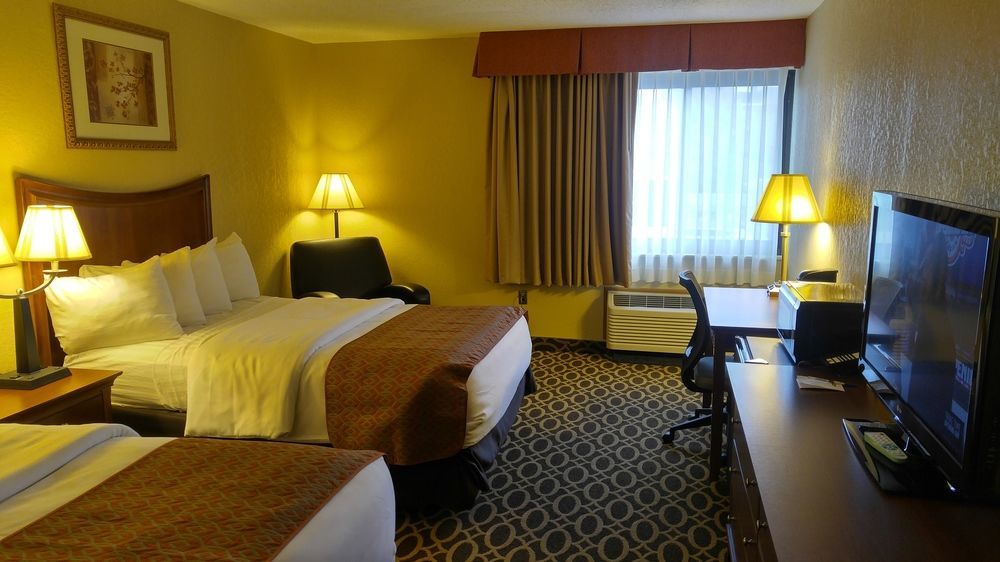 Western & Conference Center Hotel